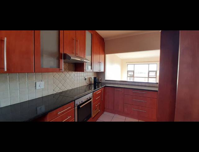 3 BEDROOM TOWNHOUSE RENTED IN SOUTH END
